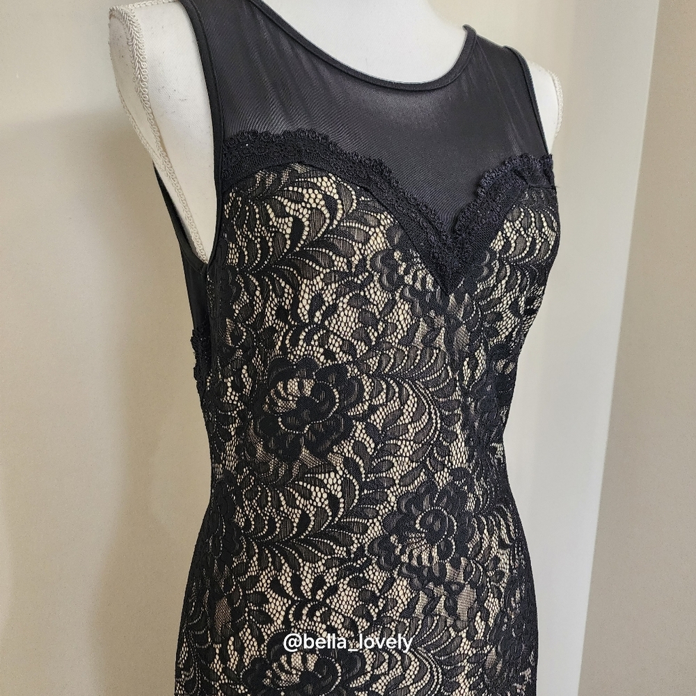 Formal Elegant Black Cream Lace Backless Sheer Back Dress - Picture 2 of 12